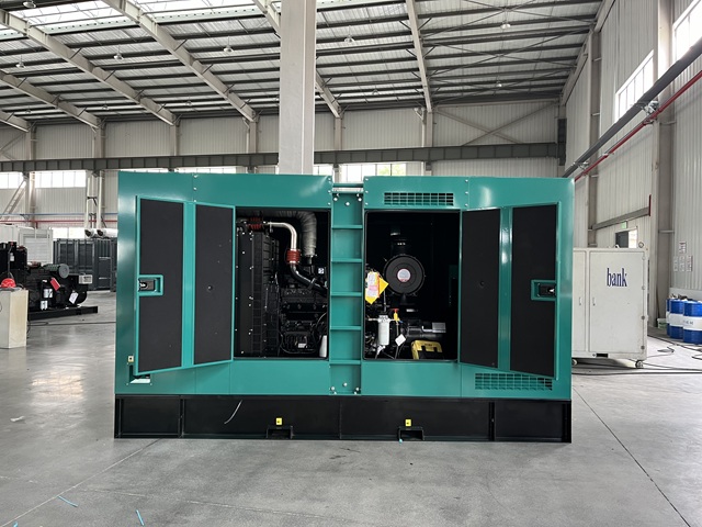 400KW康明斯靜音式柴油發電機組:高效靜音,穩定可靠的電力守護者